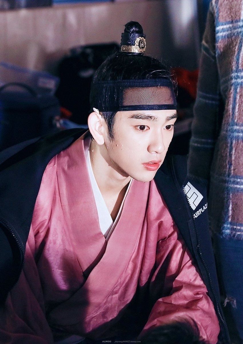 Pop7base's tweet photo. Park Jinyoung is currently filming tvN’s upcoming drama 100 Days of Lies, targeting an October 2026 premiere, alongside Kim Yoo Jung, Kim Hyun Joo, Lee Moo Saeng, and Jin Seon Kyu.

The spy romance is set in 1930s colonial Gyeongseong during the Japanese occupation. https://t.co/0g11W5qM0w