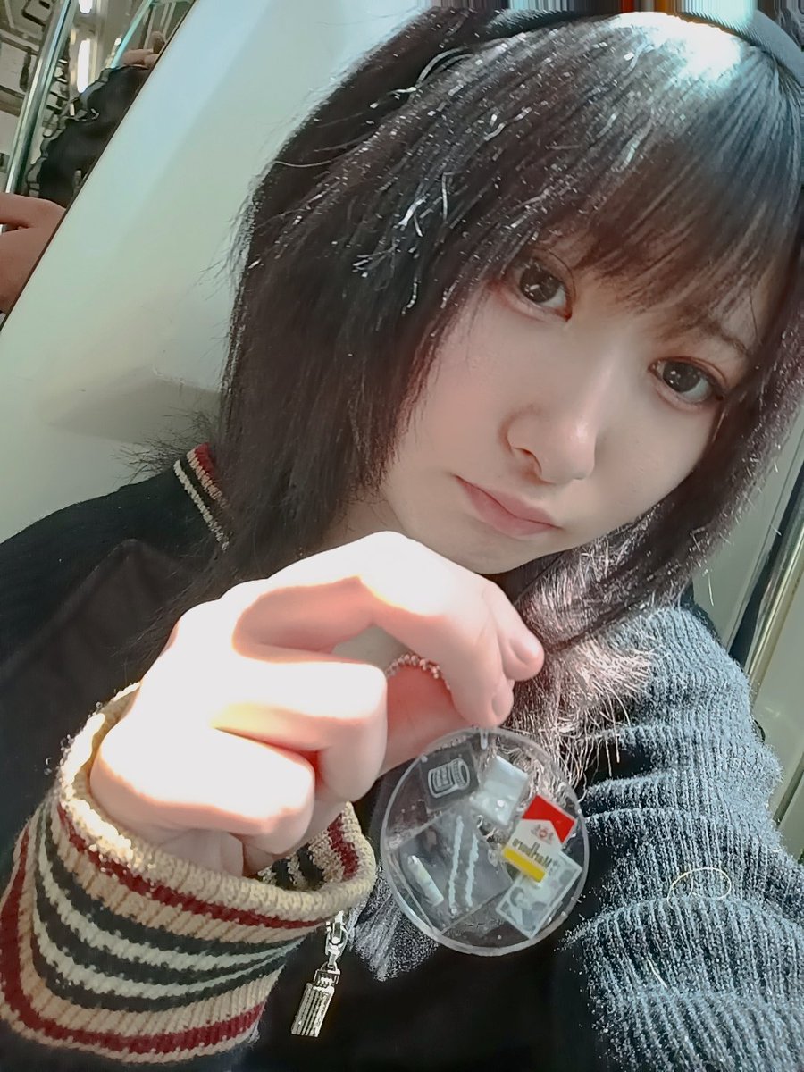 LoVeYoUTo___'s tweet photo. ╎♀╎03╎スペース╎薬╎ジャニオタ╎競馬╎
絵を描きます。喋るのが好きな美大生です🫧 ͛.* 
気軽に話しかけてください❣️詳細bioにあるプロカにあります՞ ̥_  ̫ _ ̥՞♡
  #日常垢 #雰囲気好きな人と繋がりたい
#日常垢さんと繋がりたい #病み垢さんと繋がりたい #雰囲気１ｍｍでもいいと思ったらいいね  #自撮り界隈  #スマホ指描き #絵柄が好みって人にフォローされたい  #競馬好きな人と繋がりたい  #競馬好きと繋がりたい #競馬 #ブルバ100  #ブルバ