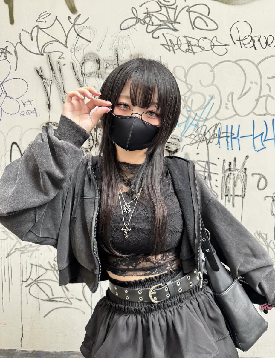 カリ tweet media