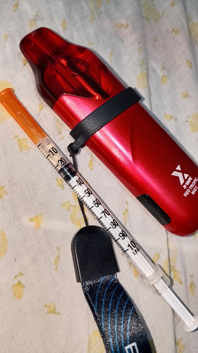 avahighness01's tweet photo. Chillin🥶🚀 🚬 https://t.co/lX1Lpq14Vm