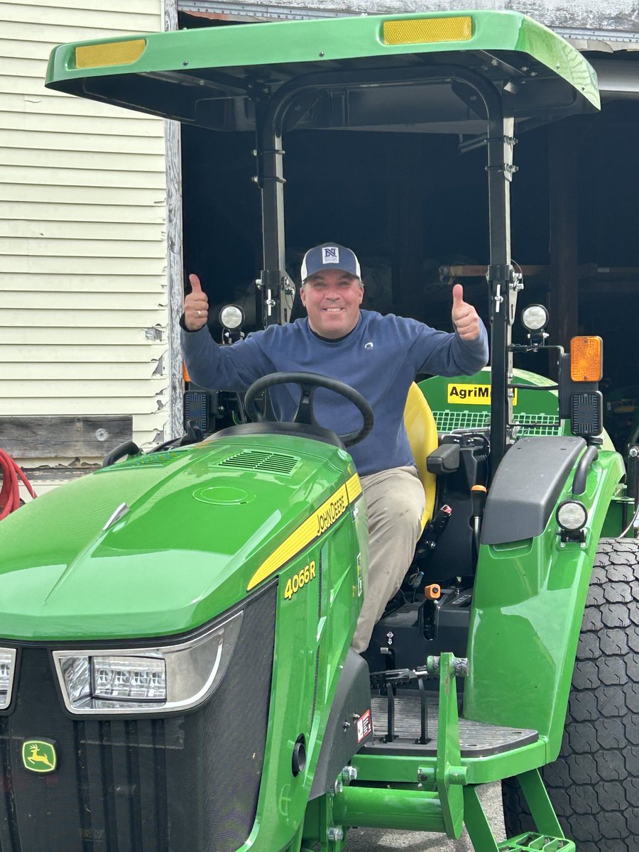 FinchTurf's tweet photo. 👍🏼👍🏼Two thumbs up - just what we like to see! 💚💛 https://t.co/lsfDAqoH19