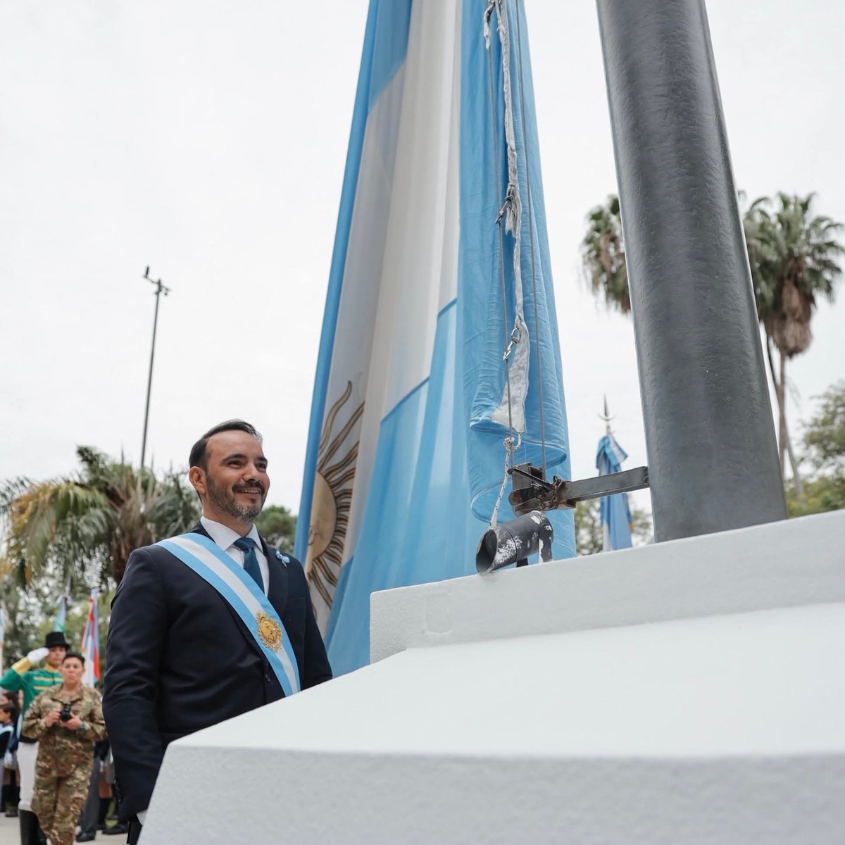 ConsulparRcia's tweet photo. Actos oficiales celebrados por el 25 de Mayo. Día de la Patria Argentina, realizados en la capital de la Provincia de Corrientes, presididos todos por el Gobernador Juan Pablo Valdés. https://t.co/pmJ4uMlJRY
