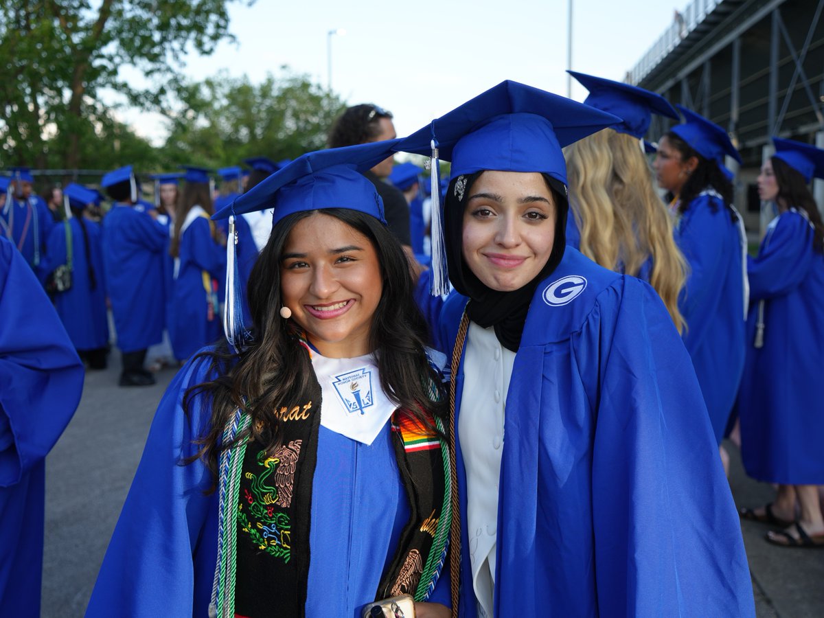 GeorgetownISD's tweet photo. So proud of our graduates!!! 🎓 

Congrats to our GHS grads. 
See photos from Friday's ceremony here: https://t.co/MlDfbbbCC3 https://t.co/IIwaGhgTb2