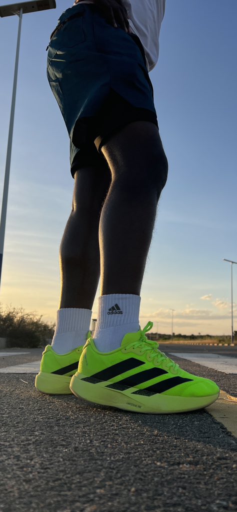 KilfredMgen's tweet photo. I RAN 15KM WITH ADIDAS ADIZERO EVO SL #adidas #nike #asics #trending #viral #fitness https://t.co/q0oiaSse9K