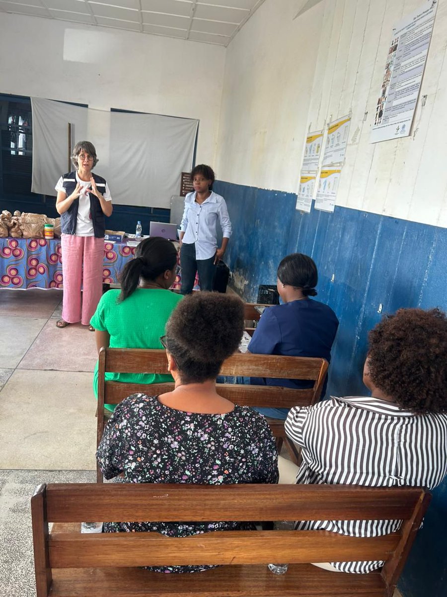 OMS_STP's tweet photo. PHC training concluded in Mé-Zóchi district, strengthening capacities on WHO protocols for diabetes, asthma, COPD &amp; early cancer detection. Over 100 health workers were trained across São Tomé. Supporting national NCD and cancer strategies launched in April. https://t.co/0k3rp9uu0j
