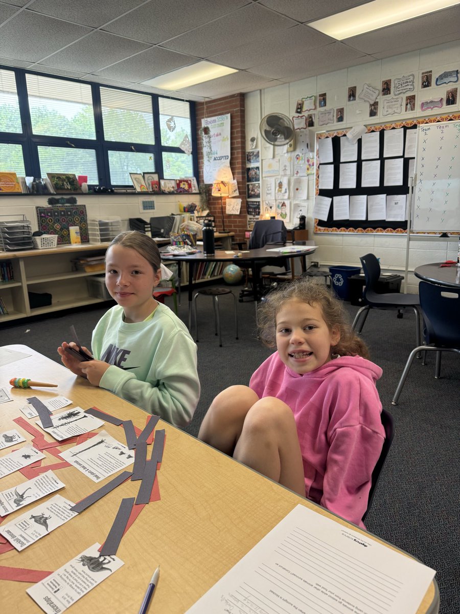 MsNordquist's tweet photo. Why did dinosaurs go extinct? #ivyhillleague @MysterySci  ☀️☄️🌑🌱🪱🦖🦕 https://t.co/AOXl9RcxMn