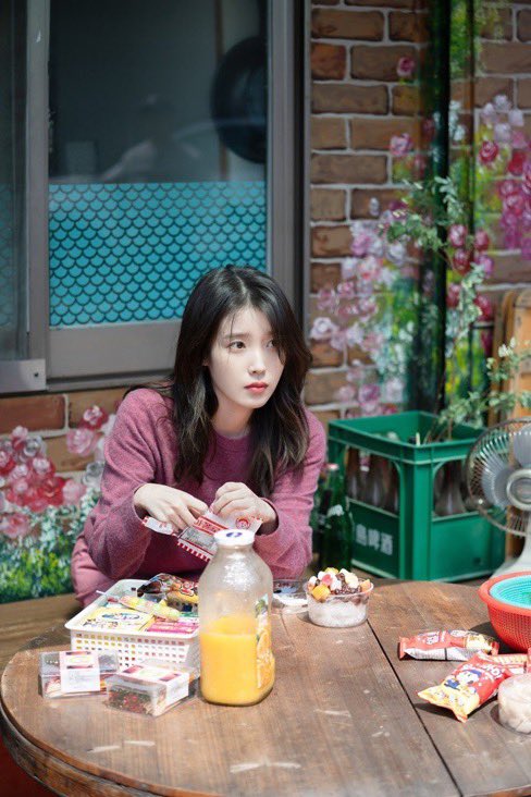 euaenzee's tweet photo. 꽃갈피 셋이 1년 됐다니..
기념을 다같이 꽃갈피 셋 들으러 갑시다 https://t.co/SYdU18Q52j
