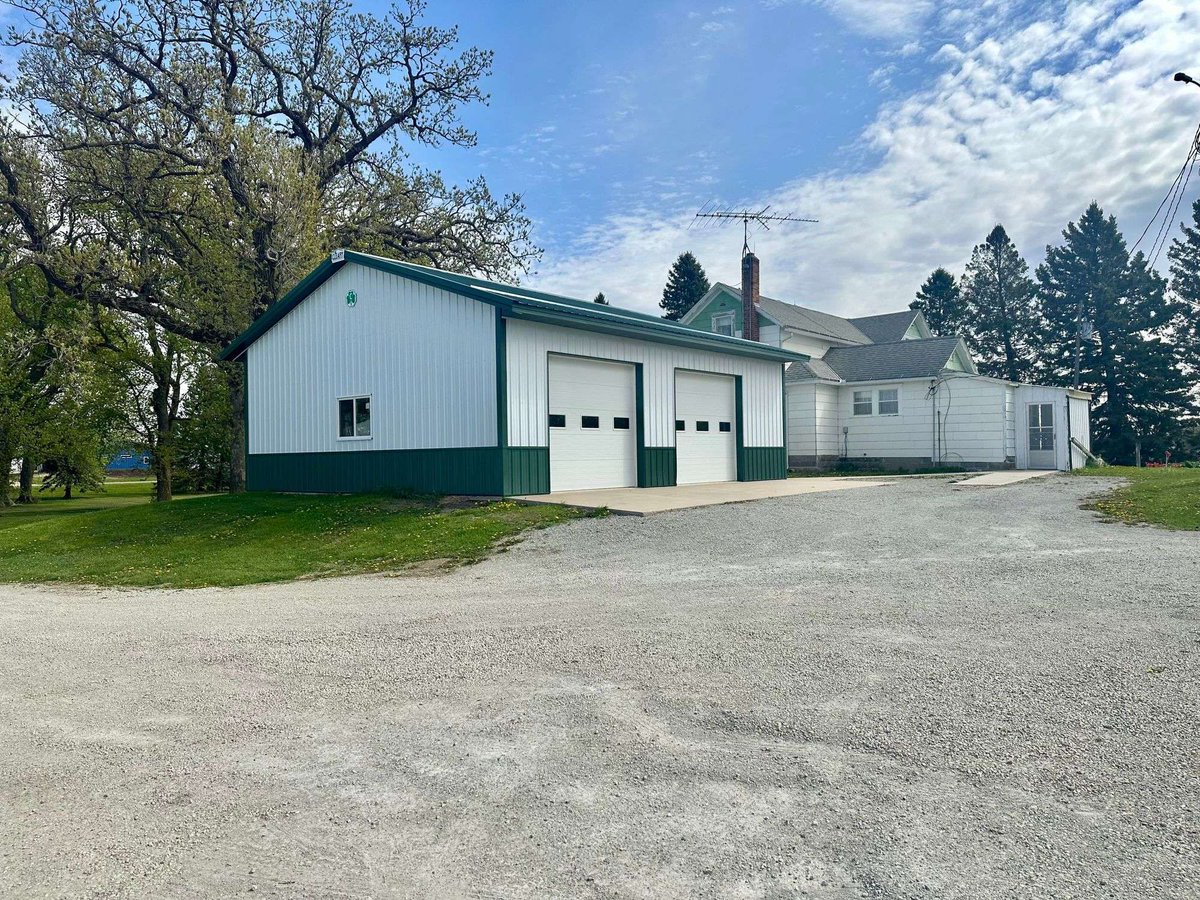 HMAuctionGroup's tweet photo. 🏡REAL ESTATE AUCTION - Online Only 10 Acre Country Homestead outside of📍Owatonna, MN for the Roger Behne Estate

🗓️Bidding Opens: Fri, June 5, 2026 @8am
🗓️&amp; Starts Closing: Tues, June 16, 2026 @4pm

Find More Details About This Property Here:
https://t.co/zEhRrNKhF5 https://t.co/s2SjIK5vIi