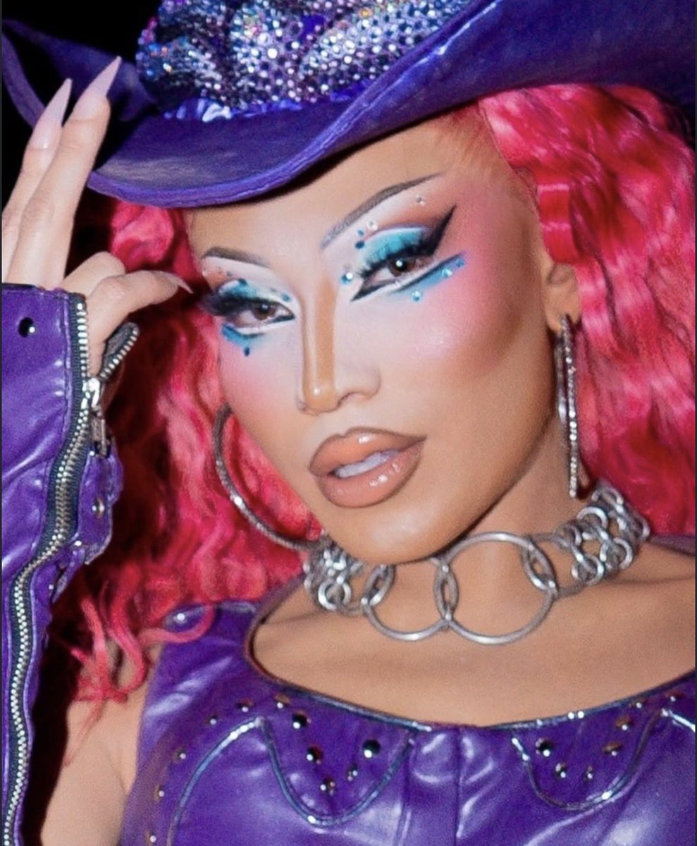 Drag_Crave's tweet photo. Jorgeous looks dazzling at RuPaul’s Drag Race Live in Las Vegas, Nevada. https://t.co/jbH73DbuRY