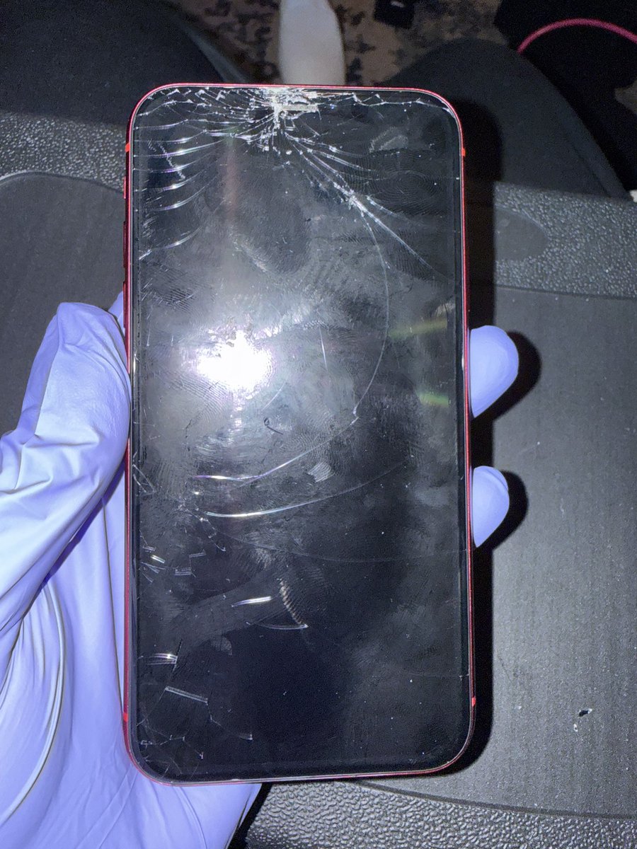 cmo1014's tweet photo. Need them phones and tablets fixed, hit up chris mane📲🗣️🗣️ https://t.co/sqwFcJOrVJ