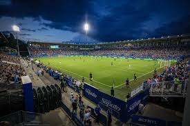 JeremyFilosa's tweet photo. Gabriel Gervais a été questionné ce matin sur l'importance des travaux de l'intérieur du Stade olympique et si la survie du @cfmontreal en dépendait.

'Pour l'instant, nous n'avons pas une vision claire sur l'échéancier et sur les travaux qui auront lieu à l'intérieur du stade. Et cela nous inquiète pour être franc avec vous.'

'Nous avons besoin de ces informations là pour pouvoir planifier de façon responsable le long terme, et d'assurer la viabilité sportive et financière du club.'

'Nous poursuivons les discussions et nous croyons avoir une solution très réelle au Stade olympique. Et oui avec le changement de calendrier, ce n'est pas un secret que nous avons besoin d'un stade avec un toit couvert.'

'Mais, nous travaillons pour pouvoir rester ici à Montréal.'

Le CF Montréal ailerait, dans un monde idéal, déménager en permanence dans une stade olympique rénové. Cette volonté a été partagée avec la @MLS.

Rappelons que l'an prochain, une saison hivernale écourtée aura lieu. Et que dès l'automne 2027, la @MLS se lance pleinement dans son calendrier hivernal. 

On va se le dire, il est minuit moins une dans ce dossier.