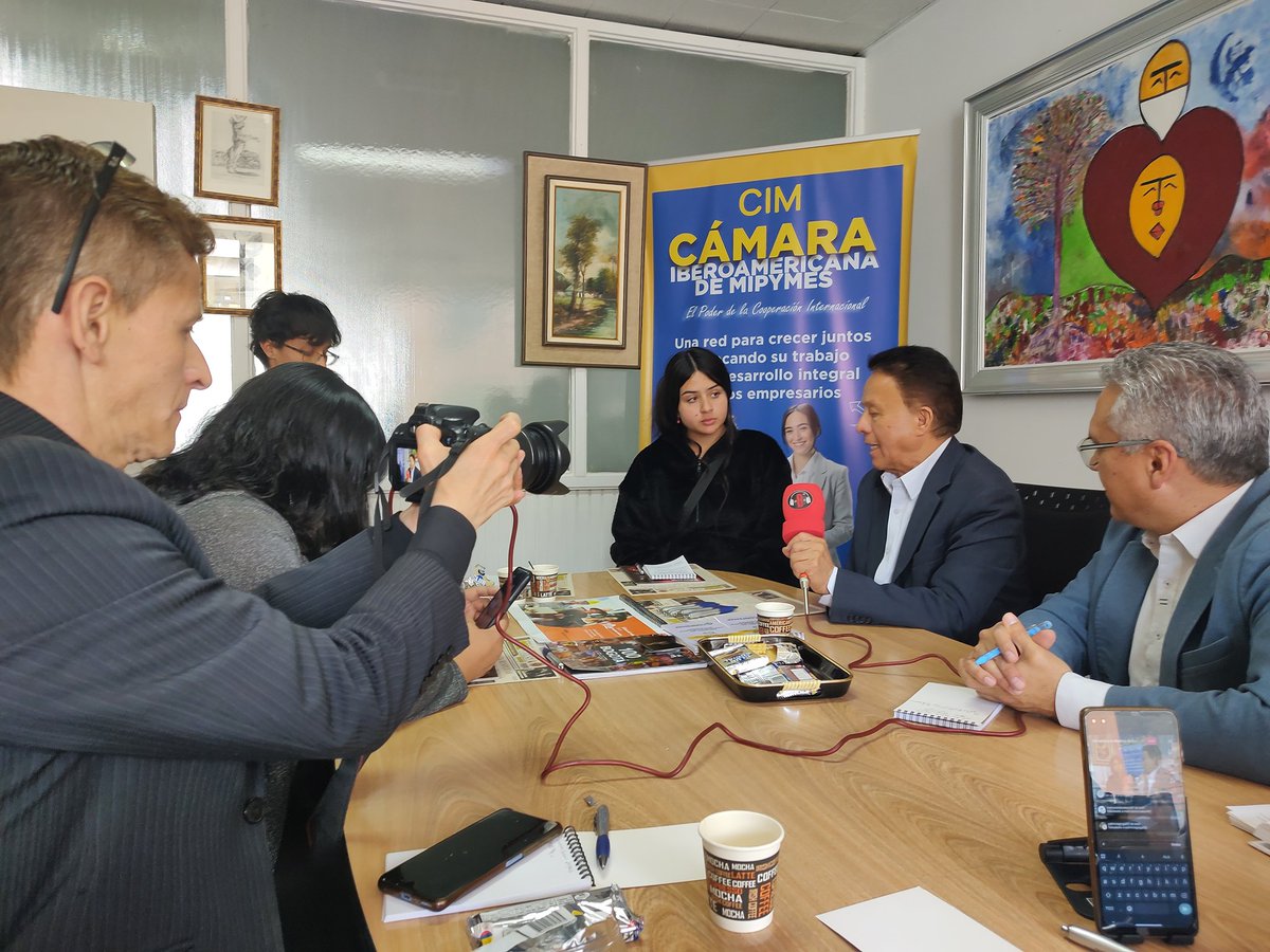 CORPRENSA COLOMBIA tweet media