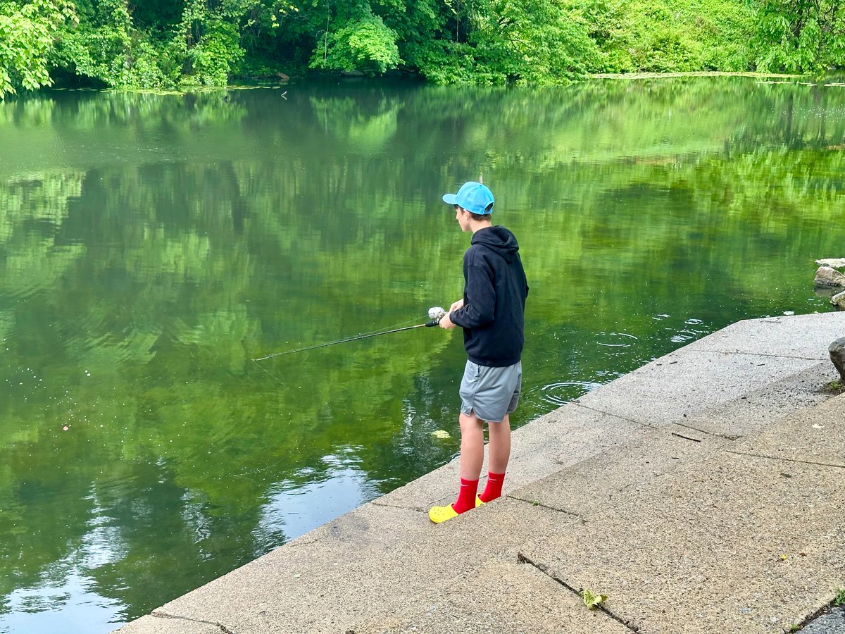 CitiParks's tweet photo. Hooks were flying and memories were made Saturday morning. 🎣🐟
Pittsburgh Let’s Go Fishing kicked off the season at Lake Carnegie. From first catches to big smiles, the PLGF crew knows how to reel in unforgettable moments.
Full fishing schedule in our bio! https://t.co/rx6Gq0m2WC