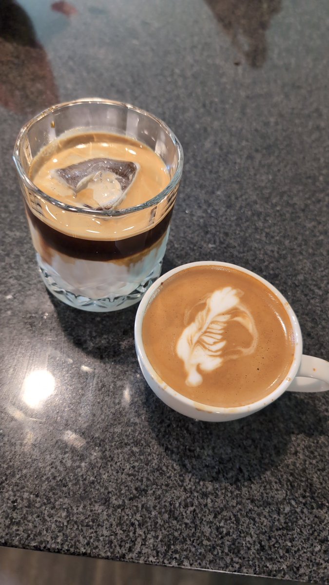 PaulBerick's tweet photo. Update on latte art! https://t.co/T5VWRiIbGp