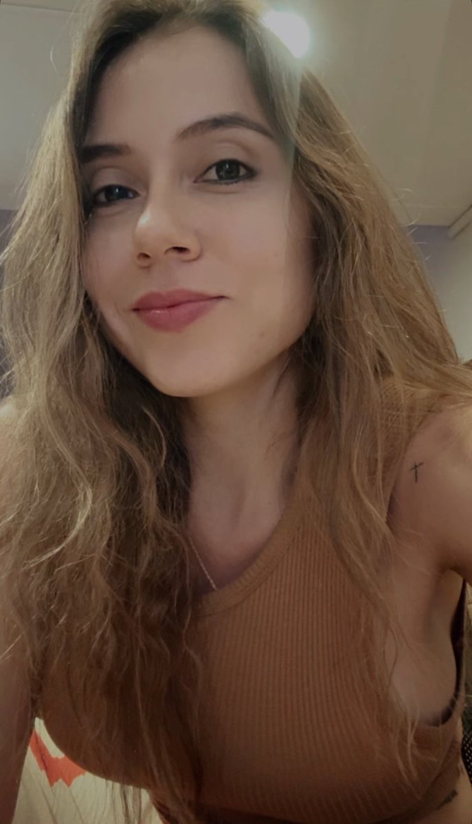 Melicn8's tweet photo. 😍 https://t.co/RXDYB2rAry