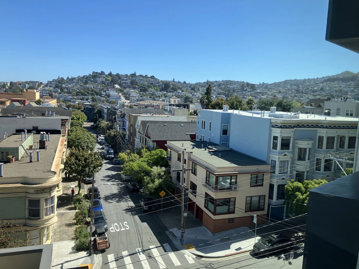 2175Market's tweet photo. ☀️ Now Available for Immediate Move-In! ☀️

Apartment #508 at 2175 Market is a sun-filled south/east-facing 1 bed / 1 bath with stunning views of the Mission and natural light all day long. Offering 520 sq ft, this home features brand new flooring, in-unit washer &amp; dryer,... https://t.co/yw3eU7TL3L