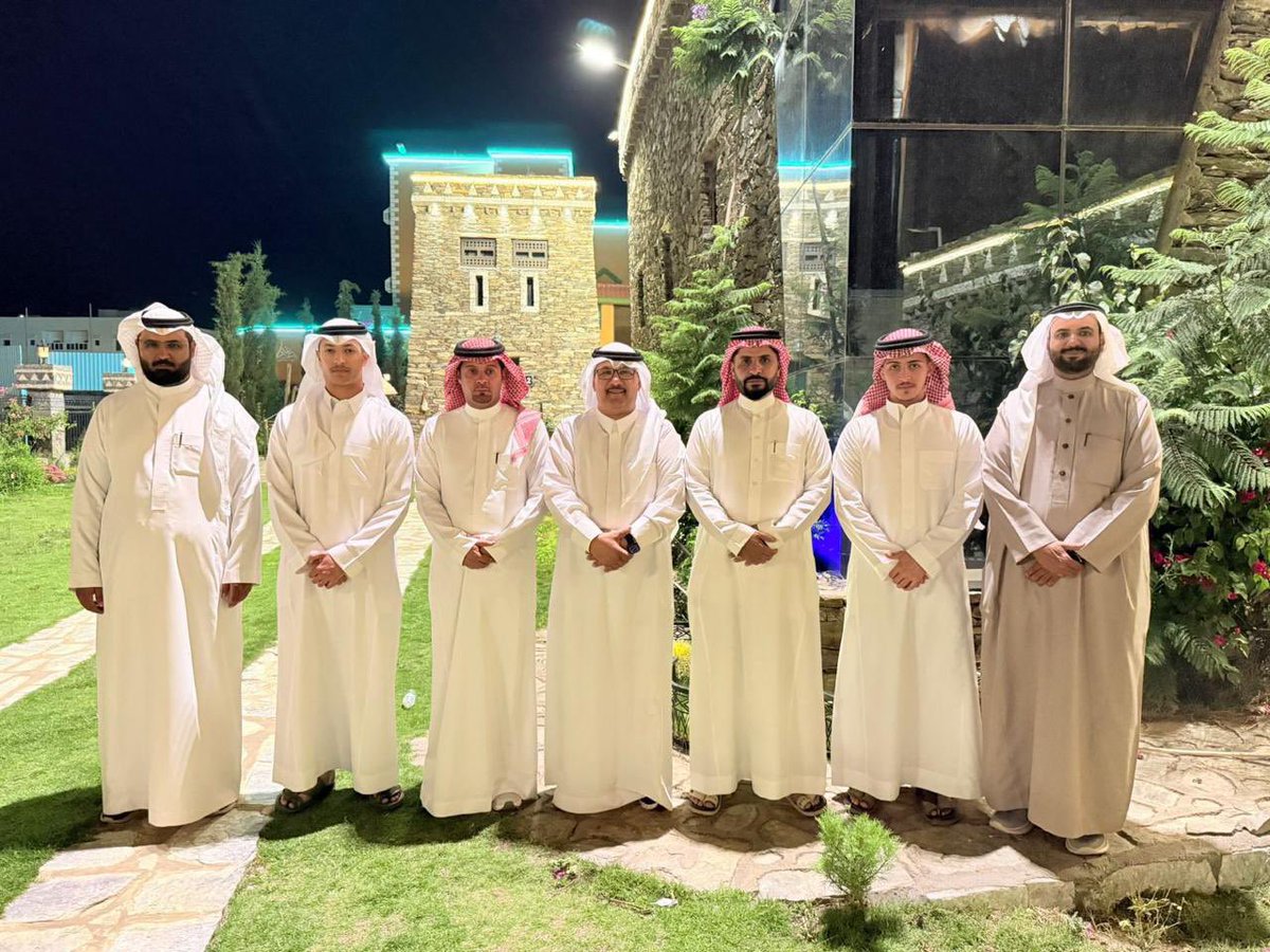 alrbou3's tweet photo. وقّعت جمعية الربوع التراثية بالأطاولة مذكرة تفاهم لتنظيم فعالية “تحدي شطارة” ضمن فعاليات “ألوان الباحة 2”، بالشراكة مع دار عوضة ونادي ميدان شطارة، في خطوة تعكس اهتمام الجمعية بالمبادرات الثقافي وتنمية المهارات الفكرية 
#جمعية_الربوع_التراثية_بالأطاولة
#ألوان_الباحة https://t.co/fKGbbHRnKU