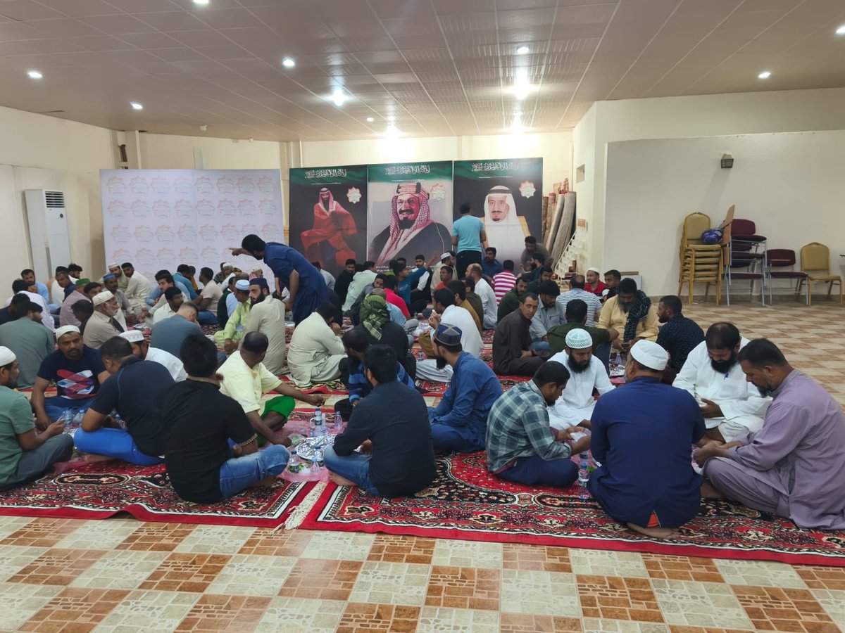 th_dawa's tweet photo. #جمعية_الدعوة_بثادق 
#يوم_عرفة 
أقام قسم دعوة الجاليات بجمعية الدعوة والإرشاد في #ثادق في قاعة المحاضرات في مقر الجمعية برنامجا ًعن فضل يوم عرفة وتوجيهات عامة مع وجبة الافطار للصائمين من الجاليات في المحافظة في هذا اليوم الثلاثاء ٩ / ١٢ / ١٤٤٧هـ حيث استفاد الحضور من اللقاء وكان له بالغ الأثر في التوعية والتوجيه لاستغلال هذه المواسم الفاضلة ..