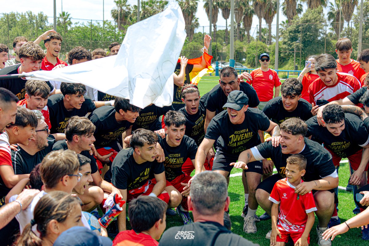 AsoDepGuadalupe's tweet photo. 👀Nuestro Juvenil ya es de LIGA NACIONAL👀.

Un ascenso que es mucho más que un resultado: es trabajo, compromiso, ilusión y un grupo que ha creído hasta el final.

Orgullosos de cada jugador, del cuerpo técnico y de la afición.

¡Enhorabuena, equipo! 💪⚽🏆 https://t.co/gIA88elf7l