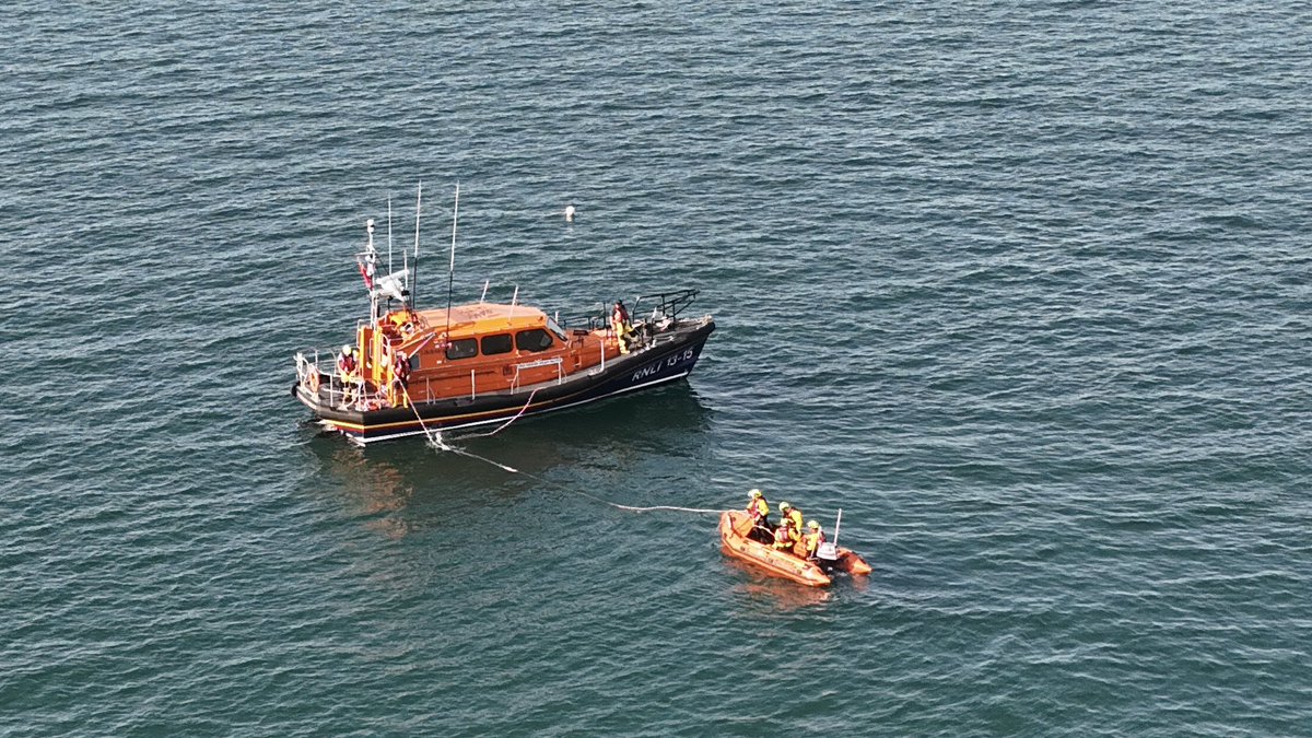 GrayDaniel1981's tweet photo. @ScarboroughRNLI https://t.co/hdkm9EJR1Y