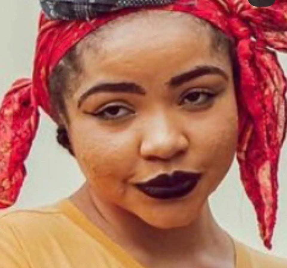 JermanusVal's tweet photo. The doctor said hypertension. Your aunty said it's your father's people. Both of you need to calm down. https://t.co/6TgHd7L3jA