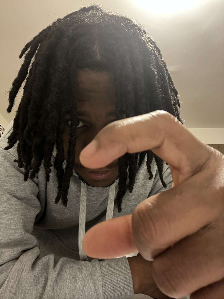 Ej tweet media