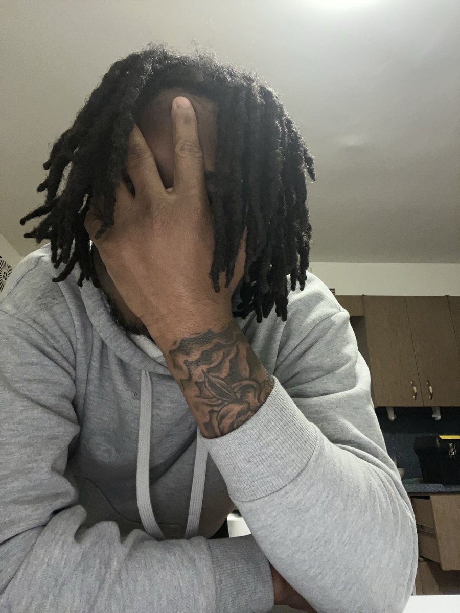 Ej tweet media