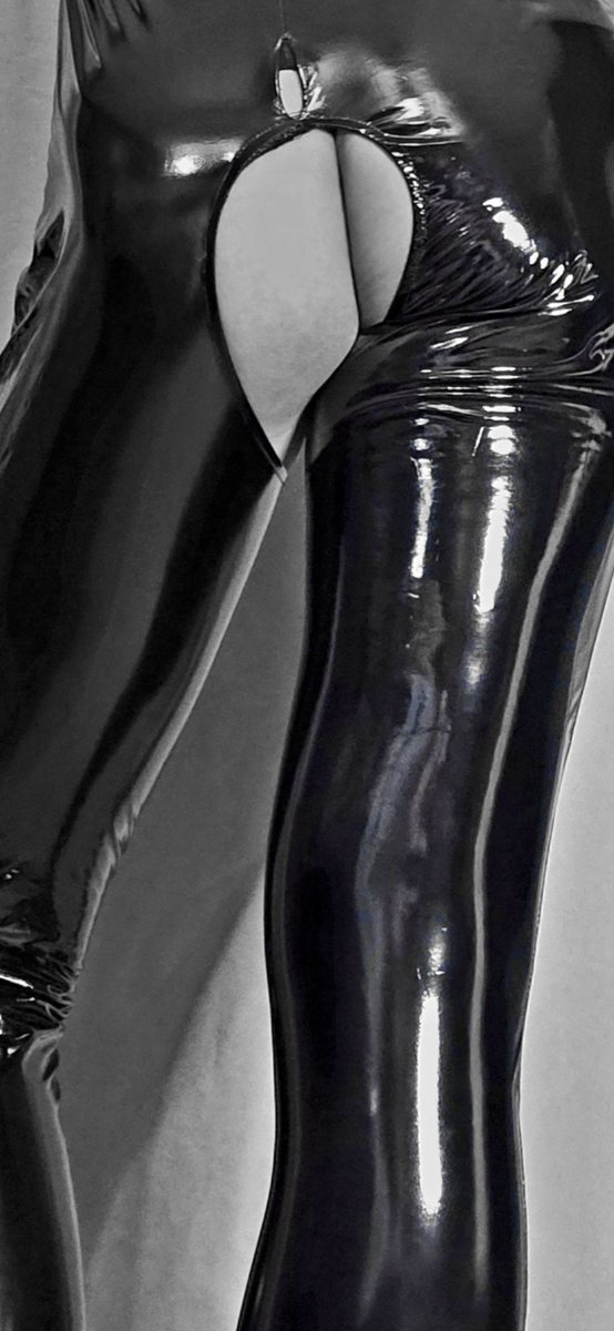 Shiny Sarah Cross tweet media