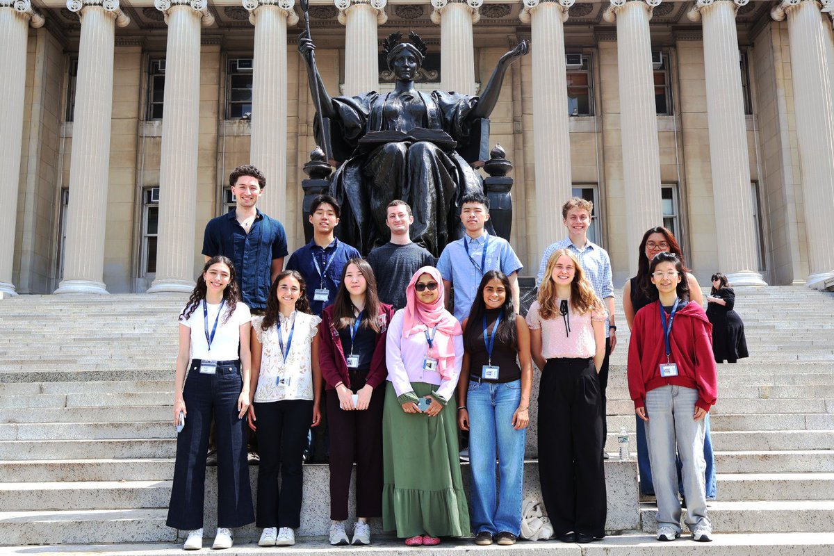 Cancer_dynamics's tweet photo. Meet the 2026 IICD Summer Research Program interns! 🎉

This summer’s cohort of 13 undergraduate interns joins IICD from universities across the country to explore interdisciplinary cancer dynamics research.

Learn more > https://t.co/f4gg92Kkfs

#IICD #STEM #SummerInternship https://t.co/rRVMKBUOvD