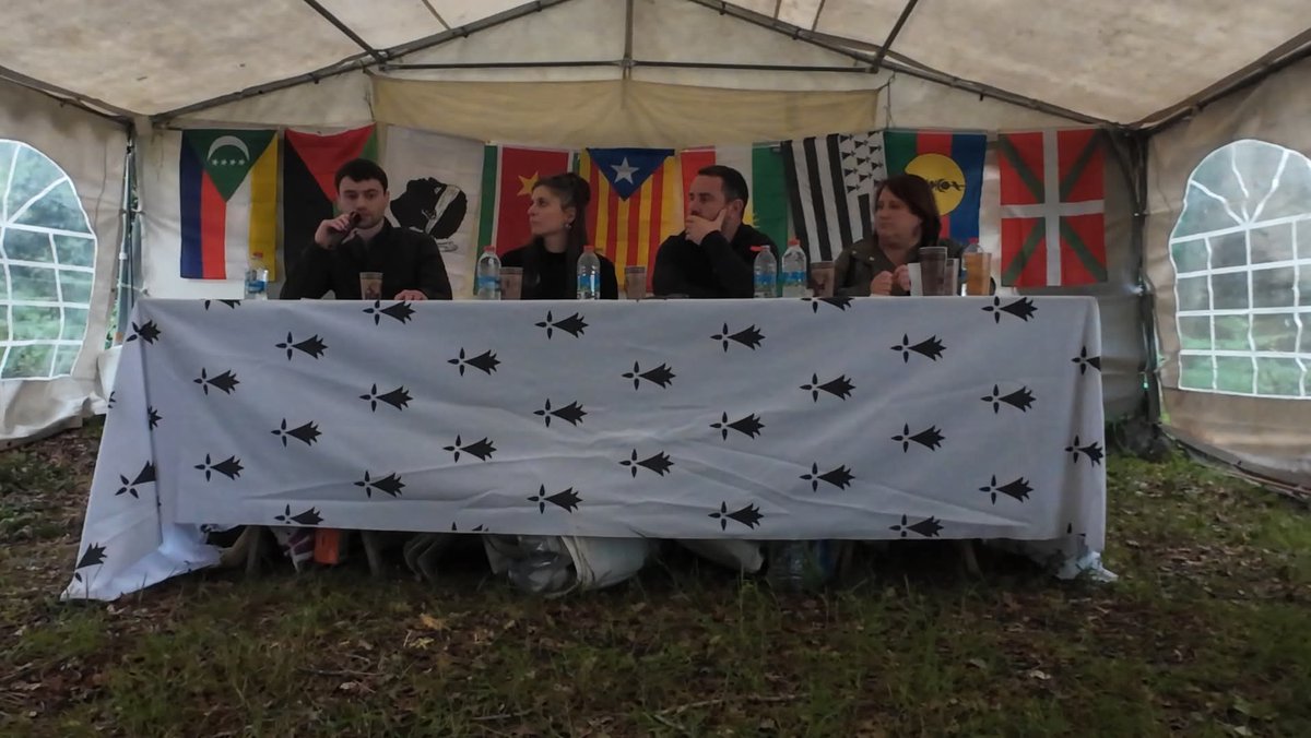 PartiBreton's tweet photo. Bravo à @Yannis_Bizien qui a représenté le Parti Breton/Strollad Breizh à la première édition de la Fête des Libertés Bretonnes à Saint-Aubin-du-Cormier. Nouvellement élu à Saint-Michel-Chef-Chef, Yannis a pu y débattre &amp; exposer les solutions du PB/SB face à la crise du logement https://t.co/0FjKjfZTdf