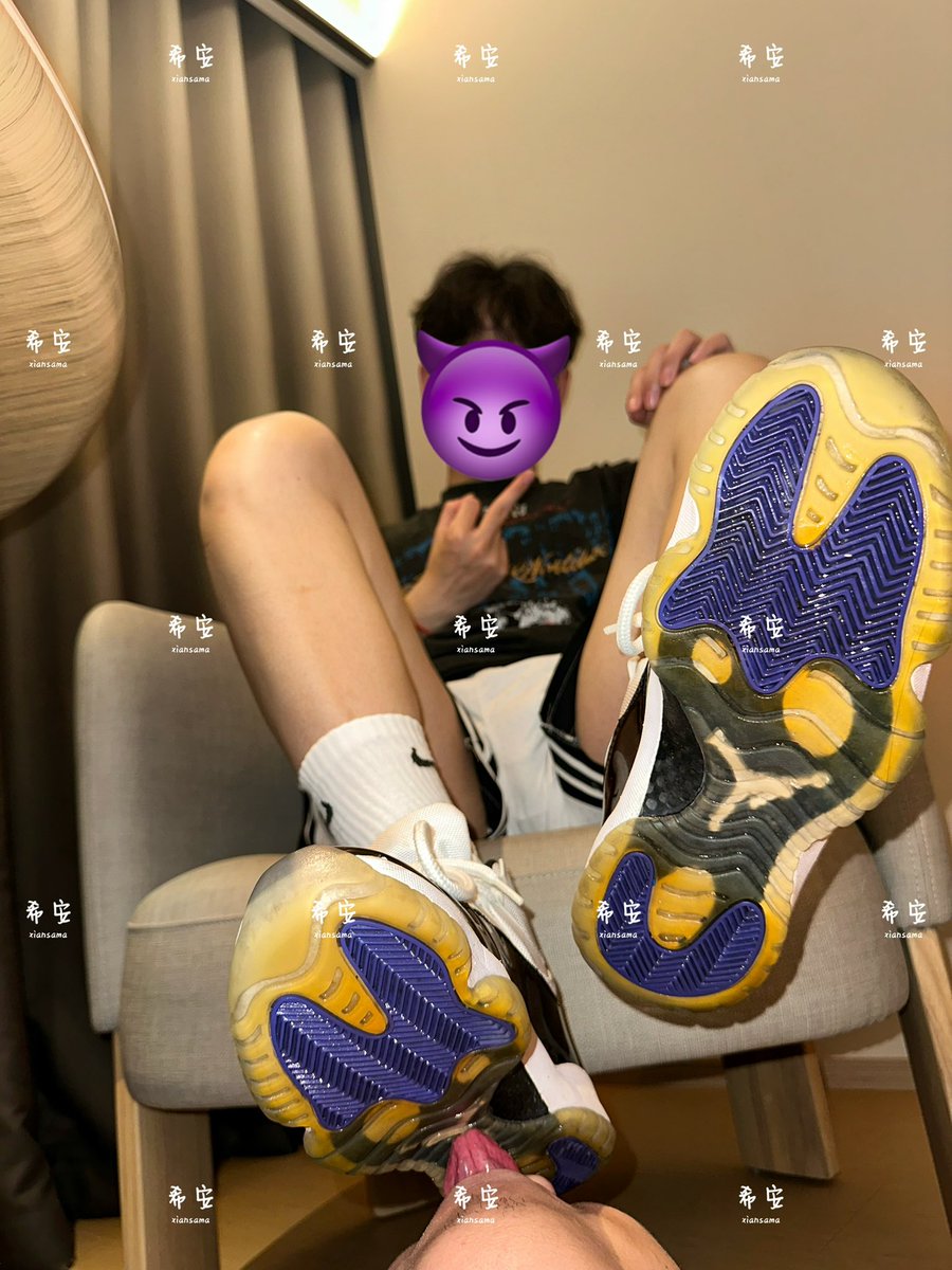 xiansama's tweet photo. 虽然氧化也不失性感霸气😈 https://t.co/JV0gaHYqgs