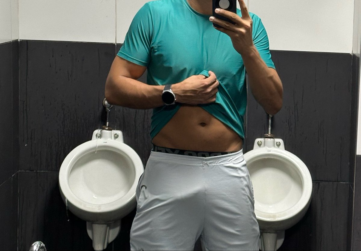 machoVers21cm's tweet photo. @webdotados Tipo assim. Tu gosta? https://t.co/NF4FVjQxyf