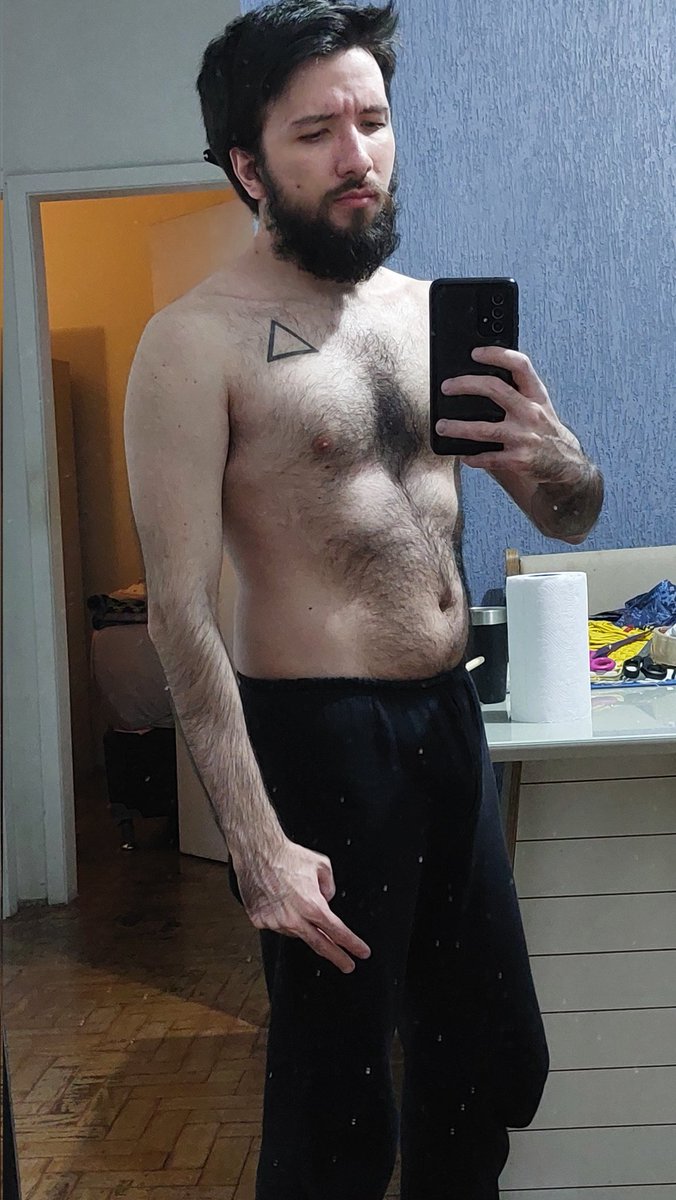 tazfrey's tweet photo. não apenas peludo como também bastante barbudo https://t.co/qc1TWpwjCu