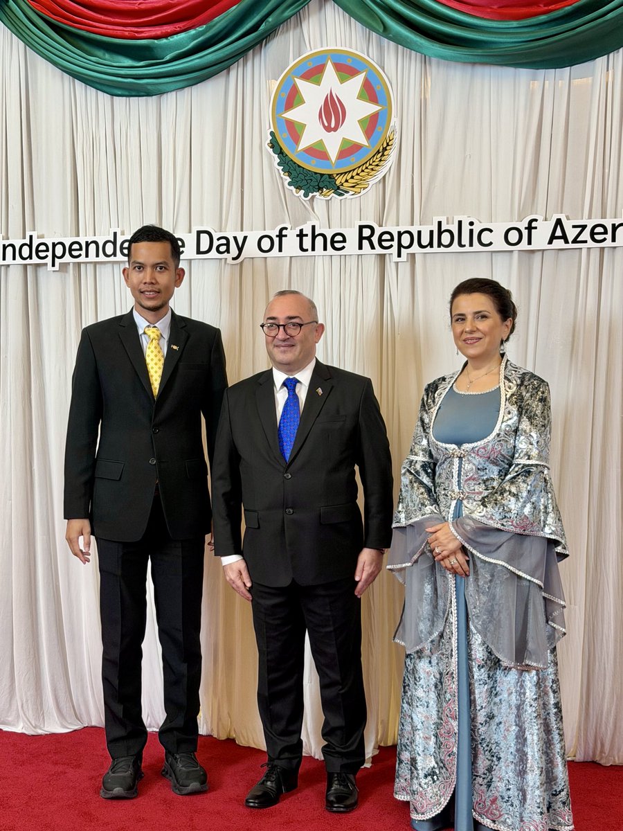 chanontrang's tweet photo. On the occasion of the Independence Day of the Republic of Azerbaijan

Ambassador Elchin Bashirov 

#งานวันชาติสาธารณรัฐอาเซอร์ไบจาน https://t.co/6dvYGWY9xJ