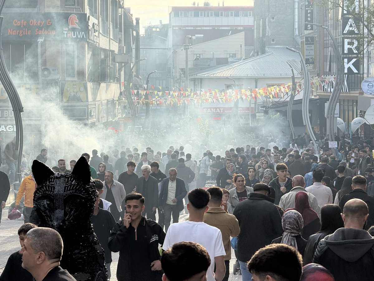 alkan_0634's tweet photo. Hindistan'nin sokak lezzetleri Vana gelmiş. https://t.co/NHThteTBSL