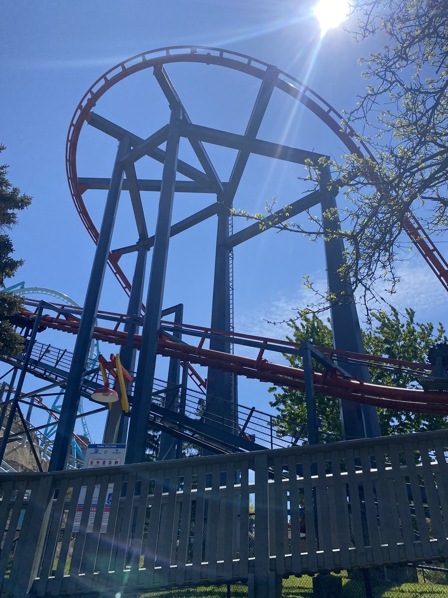 ThemeParkChasers ☀️🎢💐 tweet media