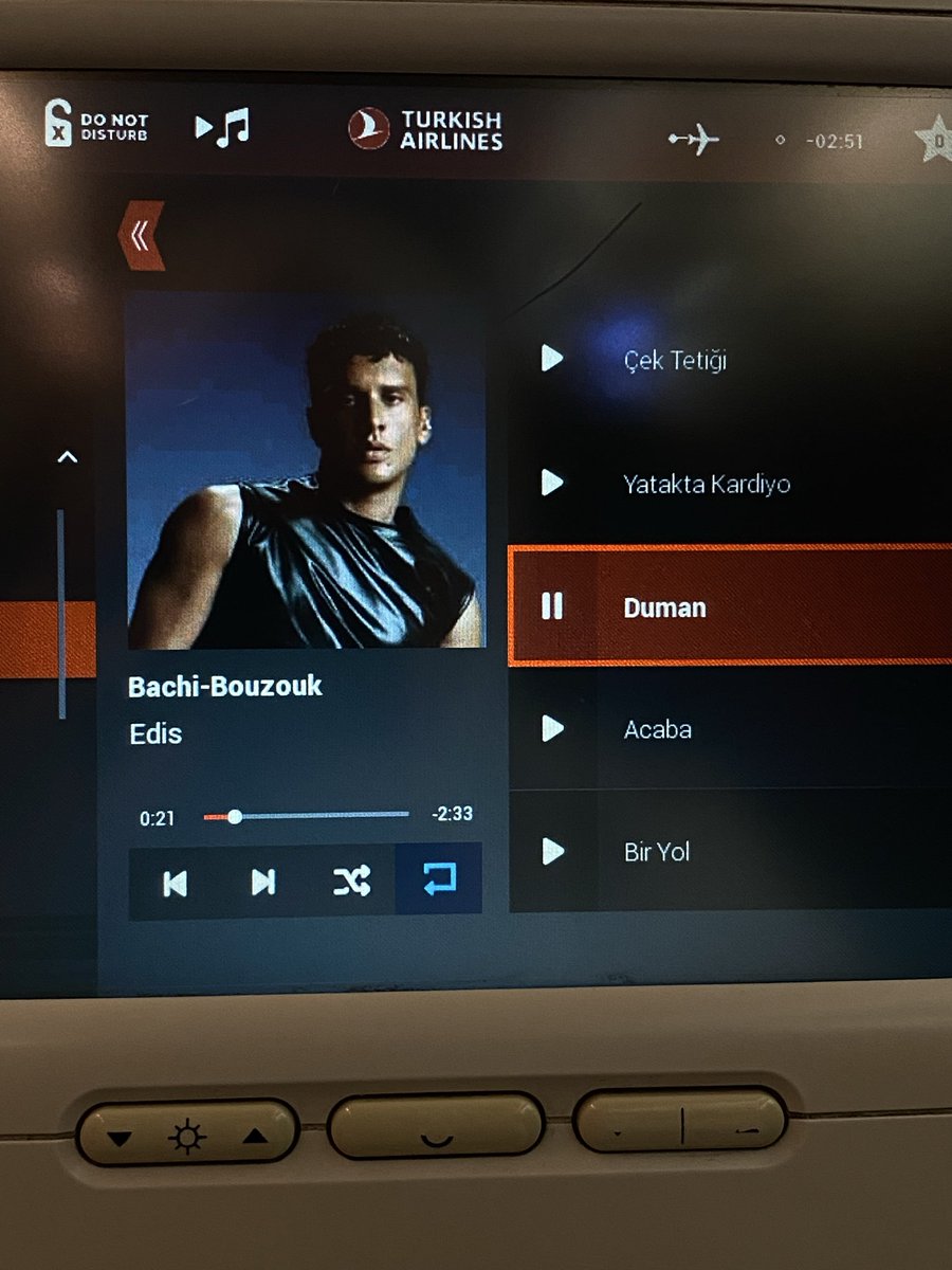 symccr's tweet photo. Hem karada, hem gökyüzünde her yerde @edisgorgulu 🤍✨ https://t.co/grUQmN4A3N
