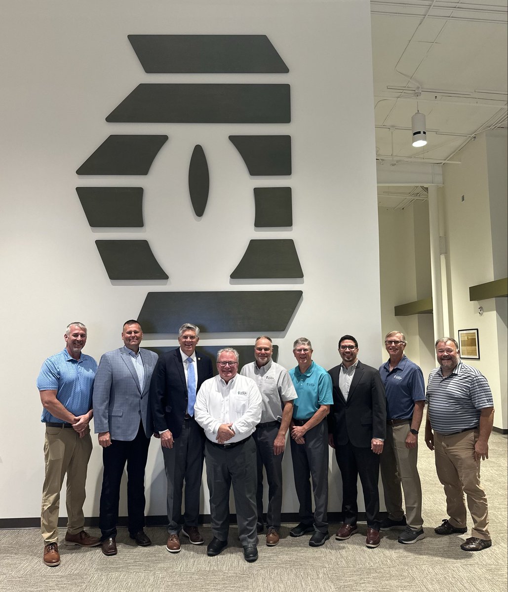 RepLaHood's tweet photo. Representing one of the largest ag districts in the nation, I always appreciate the chance to hear directly from our farmers, producers, and organizations like @ILSoybean! 

We had a productive discussion at their headquarters in Bloomington about the passage of the Farm Bill, which I was proud to support, ways to strengthen our biofuels industry, and policies that open new trade avenues.