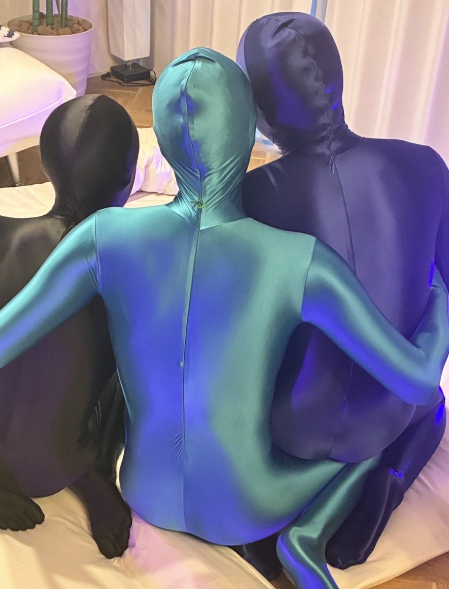 Dreamplay212830's tweet photo. mask on 4 in Tokyo https://t.co/Q2tNSkMlVW