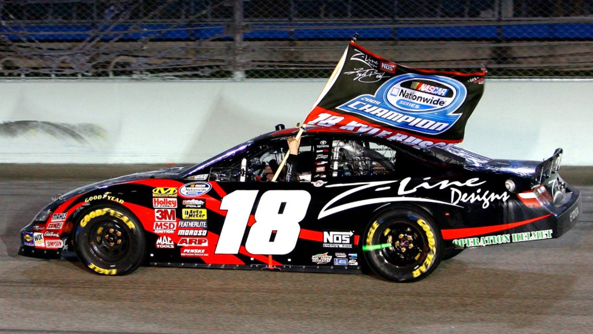 DanielKriete4's tweet photo. NASCAR Classics has uploaded some of Kyle Busch's win's today #NASCAR

2007 Food City 500
2010 Nashville 200
2009 Ford 300
2021 Tennessee Lottery 300
2021 Credit Karma Money 250 https://t.co/O59QDnFBSk