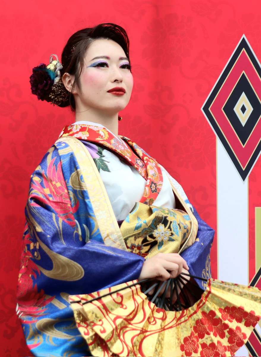 samezame2018's tweet photo. 豊川おいでん祭から❗
kaguraさんの演舞
｢維吹-新詠｣より✨
毎年新作披露の日、また素晴らしい作品に出会えるとワクワクしながら披露を迎えるのですが、演舞を見終わった後は必ず一言｢すげ～｣の一言が口から出てくる
毎年想像を越えてくるkaguraさんの作品。
#維吹新詠 https://t.co/qcHfQ3leCI