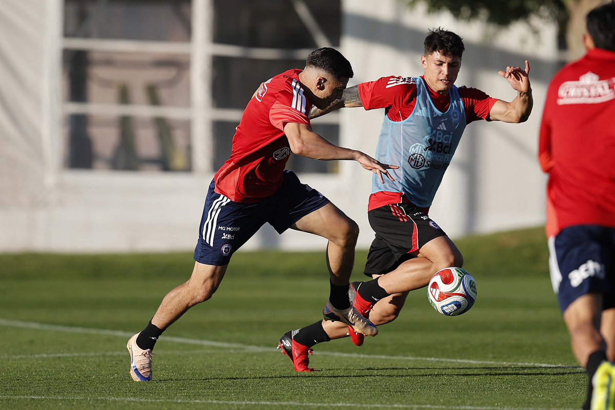LaRoja's tweet photo. Hoy fue doble jornada 🔥💪 https://t.co/Ch84d69ZcD