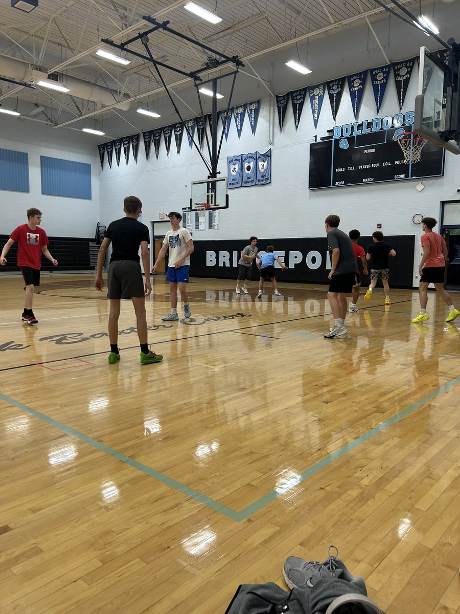 coach_dc3's tweet photo. Got the boys back together after spring sports.  Summer hoops almost here!!! https://t.co/d14x5pBQ97