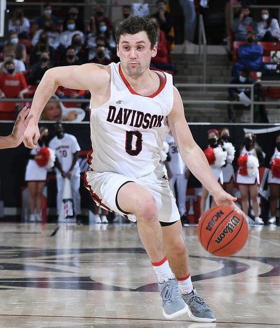 MrBrackets3's tweet photo. 🏀Random CBB Player of the Day

Foster Loyer, Davidson🟥⬛️ #TCC https://t.co/2MOnnd5jlH