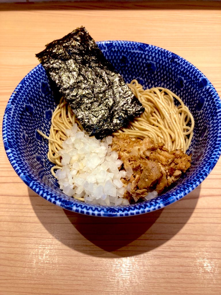 hama_noroshi's tweet photo. 狼煙浦和店🍜

5/27水☁️☀️

おはようございます☀️

限定
『坦々つけ麺』
『坦々まぜそば』

本日営業時間
11:00〜Lo14:50
17:30〜Lo21:50

水分補給大事に💧
狼煙でEnergie charge
💪🐷🍜

🍜のお供に👍
チャーシュー丼🍚マヨ入
あえ玉🍜よりどり3種

本日もご来店お待ちしております🍜 https://t.co/22C5ZxmkaF