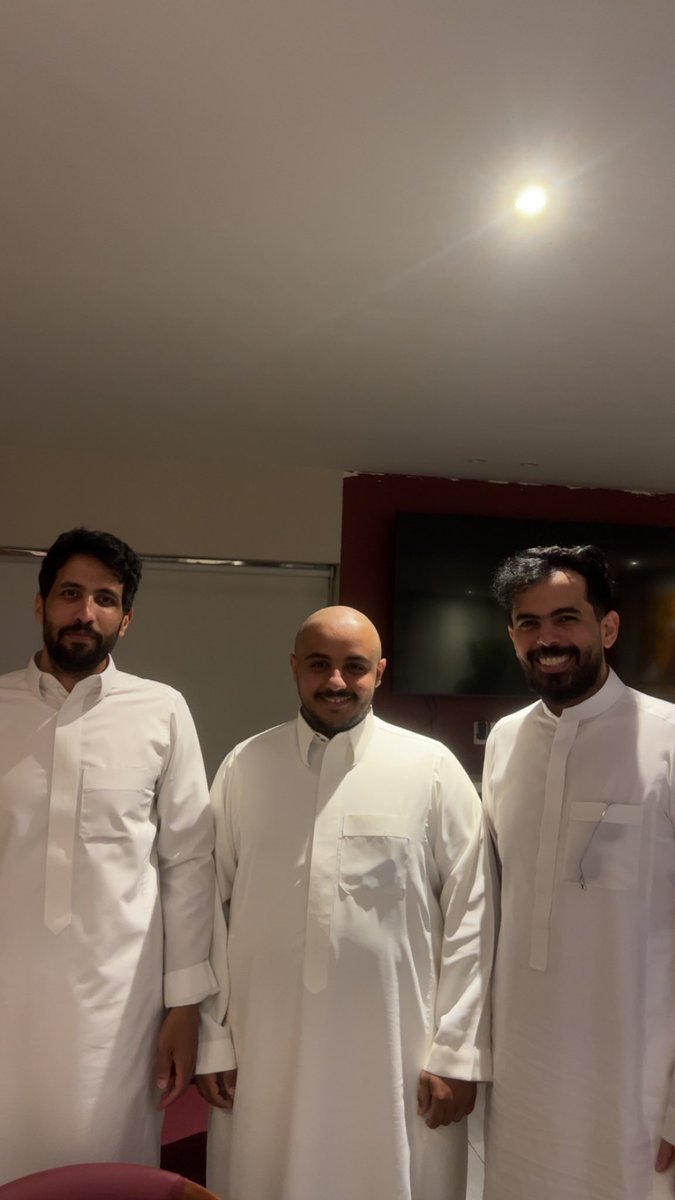 d7_ns32's tweet photo. ليلة عيد..✨
@khalid_oun 
@abumalih https://t.co/mIRtwOckca