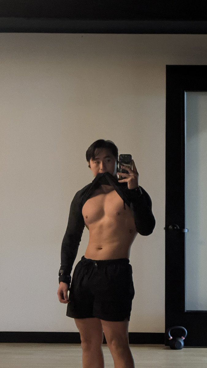 mrzaddyyang's tweet photo. Which do you like more? 1,2,3? https://t.co/L2eCiGBxvC