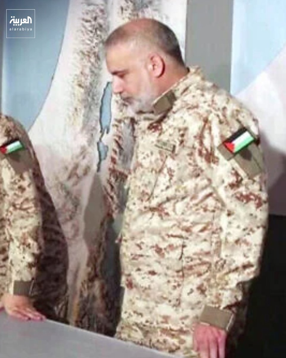 AlArabiya's tweet photo. 3 مصادر في حماس: مقتل محمد عودة القائد الجديد لجناح حماس العسكري.. بعد 11 يوما فقط من مقتل سلفه عز الدين الحداد.. وثغرة أمنية من دائرة قادة حماس المقربة قد تكون وراء تلك التصفيات

🔴 3 مصادر في حماس: محمد عودة القائد الجديد لكتائب القسام، اغتيل بقصف جوي إسرائيلي استهدف شقة في حي الرمال 

🔴 جثمان عودة انتشل على شكل أشلاء مقطعة. مصادر لصحيفة "الشرق الأوسط"  تشير عن وجود أشلاء يعتقد أنها تعود لعائلته أيضاً 

🔴 عائلة عودة تعرفت على جثمانه، وأحد المقربين أكد مكان وجوده أثناء القصف

🔴 مصدر ميداني: الطائرات الإسرائيلية أطلقت ثلاثة صواريخ على الشقة، أحدثت دماراً هائلاً بالمكان

🔴 سقوط سيدة قتيلة وإصابة أطفالها أثناء مرورهم قرب موقع القصف وفق مصدر طبي فلسطيني

🔴 مروحية إسرائيلية شنت بعد 15 دقيقة غارة ثانية على شقة أخرى قريبة، وسقوط عدة مصابين بينهم قيادي ميداني في استخبارات القسام بحالة حرجة

🔴 محمد عودة تولى قيادة الكتائب قبل أيام خلفاً لعز الدين الحداد الذي اغتيل قبل 11 يوماً فقط.

🔴 بيان مشترك لنتنياهو ووزير الدفاع كاتس: إسرائيل استهدفت القائد الجديد للقسام في غزة.

🔴 نتنياهو: عودة كان يرأس استخبارات حماس خلال هجوم 7 أكتوبر وعُيّن قائداً بعد اغتيال الحداد

🔴 تحدثت تقارير عن وجود ثغرات أمنية تتعلق بمتابعة عائلات قادة حماس وخيانات من مقربين قد تكون وراء كشف إسرائيل لمواقع قادة الحركة