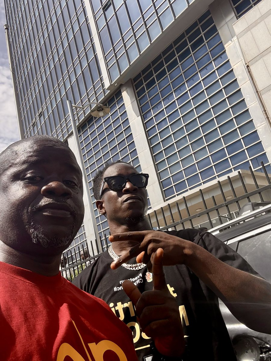 johnbaimbasesay's tweet photo. Can music change how we treat our environment and manage our waste ? We think so! Amazing experience collaborating with #LXG  Nega Don Lxg to sensitize residents of Freetown about waste management efforts by FCC. A new music video for a cleaner Freetown soon. Stay tuned! https://t.co/AqXUomwwj5