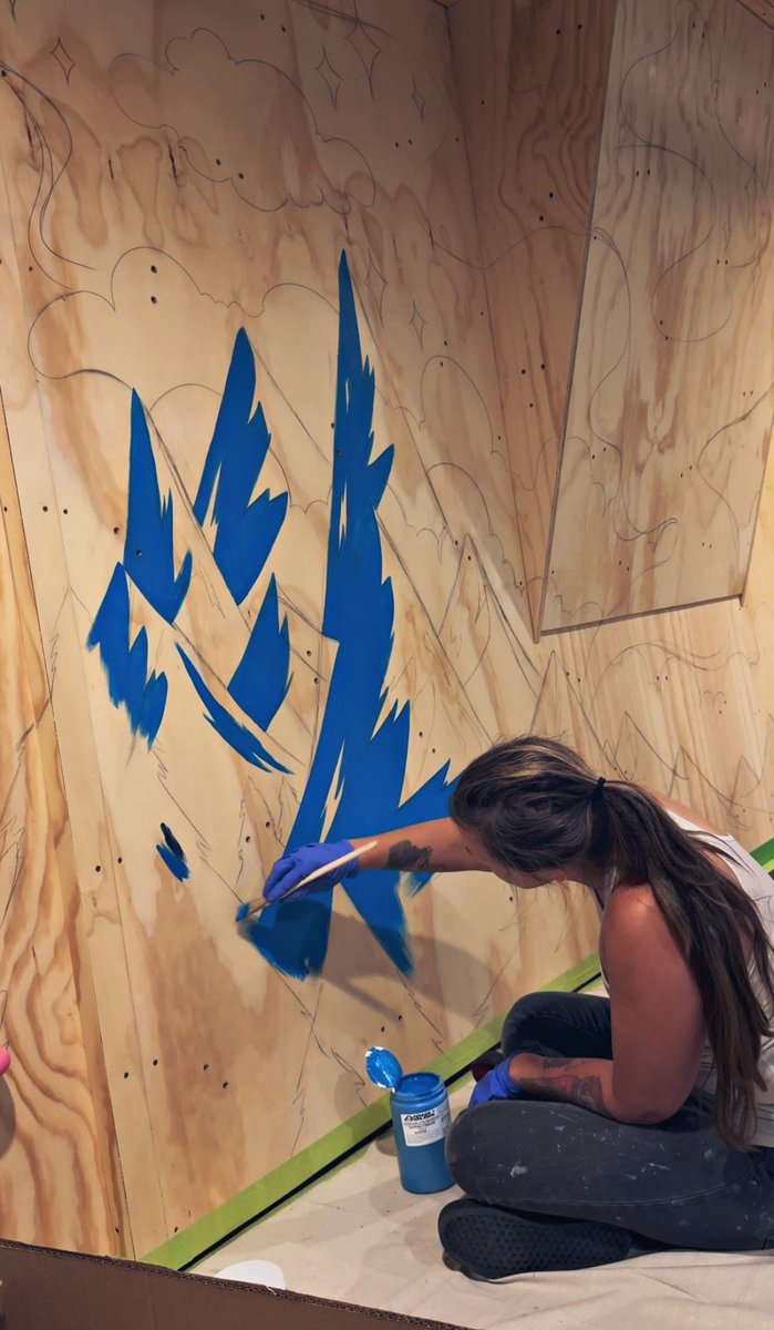 krista_core's tweet photo. For all of my 68 followers here’s a rock wall mural I’m working on currently. https://t.co/6EZpVL20LK